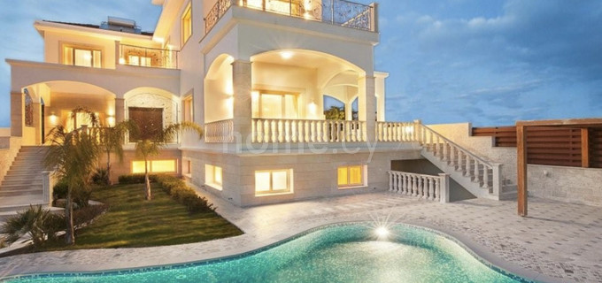 Villa à vendre à Limassol