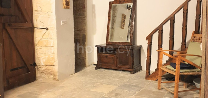 Вилла на продажу в Лимассол