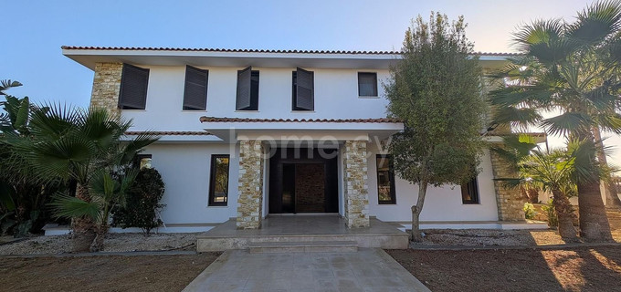 Villa for sale in Larnaca