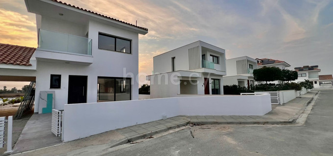 Вилла на продажу в Ларнака