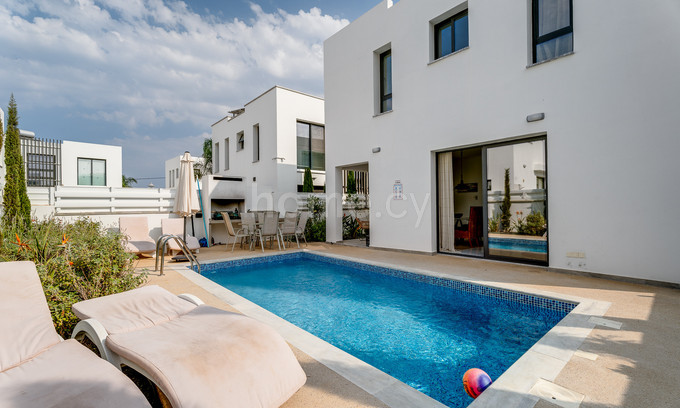 Villa para alquilar en Paralimni