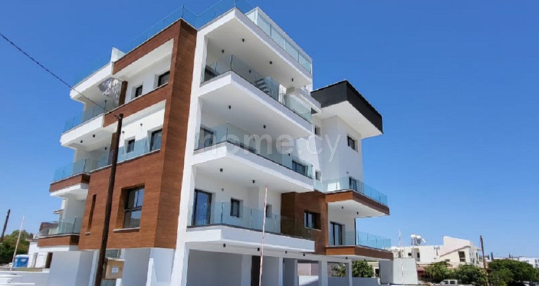 Квартира на последнем этаже на продажу в Лимассол