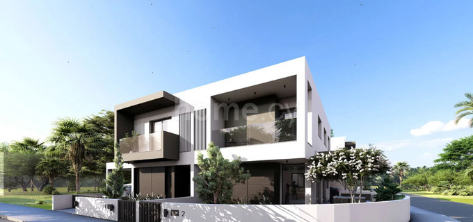 Смежный дом на продажу в Никосия