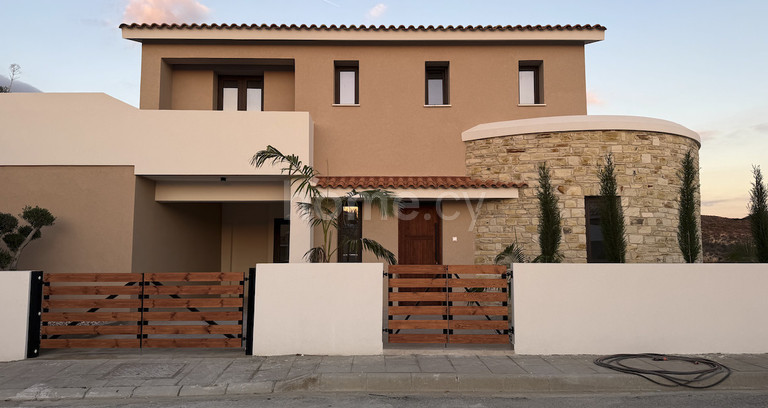 Villa for sale in Larnaca