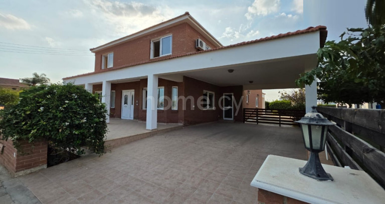 Villa for sale in Larnaca