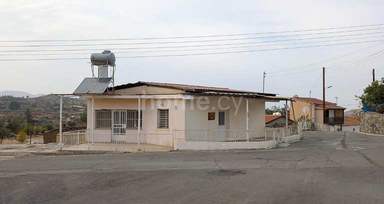 Enplanshus till salu i Nicosia