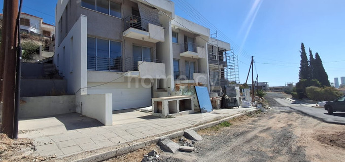 Вилла на продажу в Лимассол