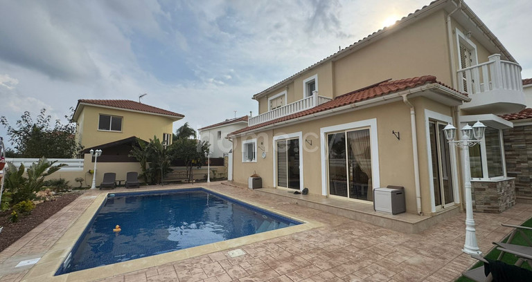 Вилла на продажу в Ларнака