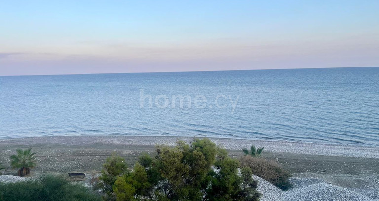 Смежный дом на продажу в Ларнака