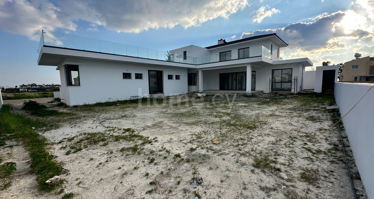 Villa for sale in Larnaca