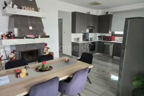 Takvåning att hyra i Larnaca