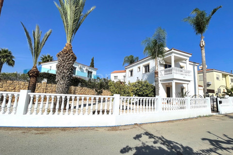 Villa for sale in Ayia Napa
