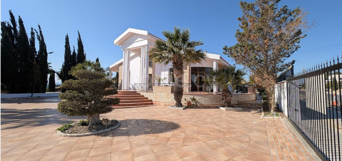 Villa for sale in Larnaca