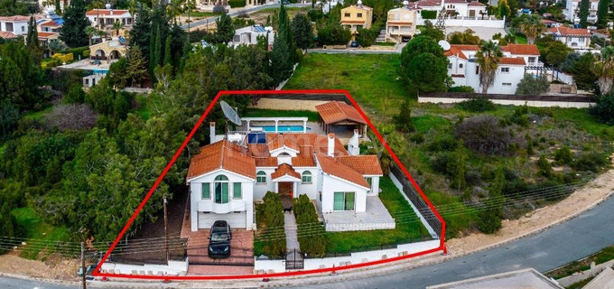 Вилла на продажу в Пафос