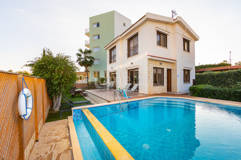 Villa for sale in Protaras