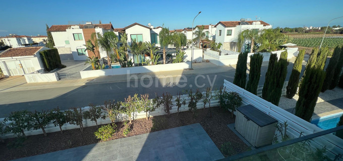 Villa in Ayia Triada zu verkaufen