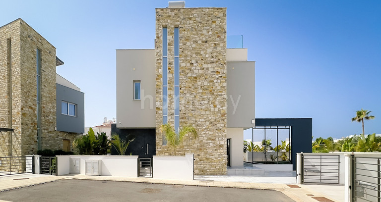 Βίλα προς πώληση - Αγία Νάπα