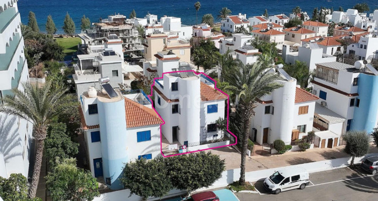 Villa for sale in Ayia Triada