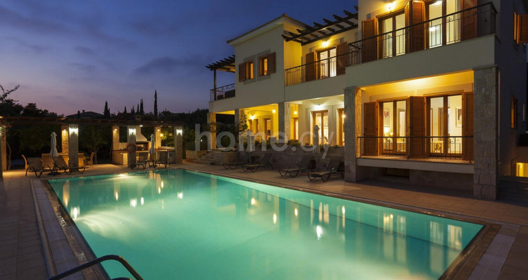 Villa for sale in Paphos