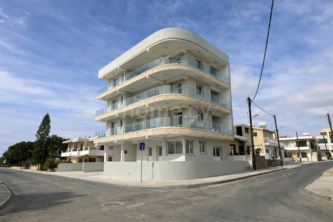 Top floor apartment for sale in Paphos