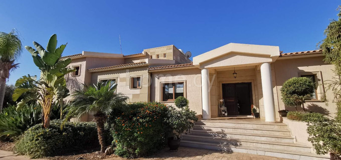 Villa for sale in Paphos