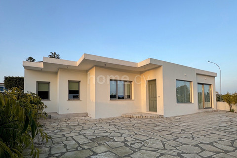 Villa to rent in Larnaca