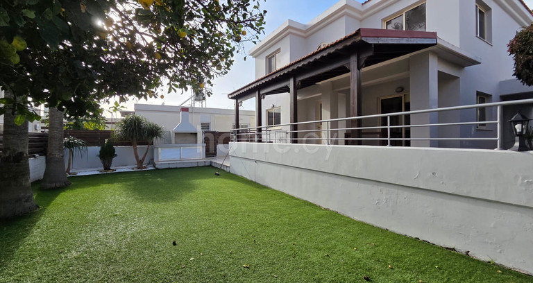 Villa to rent in Limassol