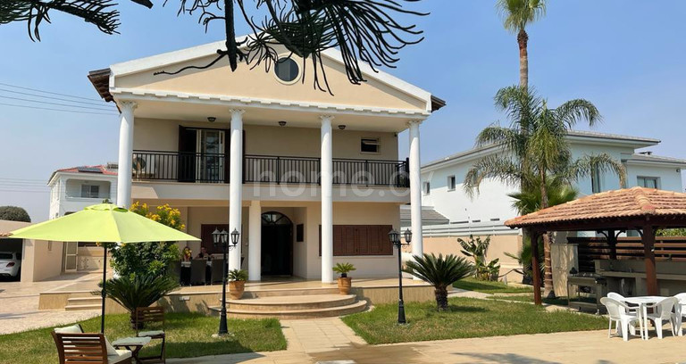 Villa to rent in Larnaca