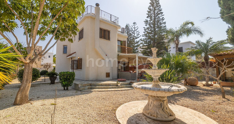 Villa for sale in Protaras