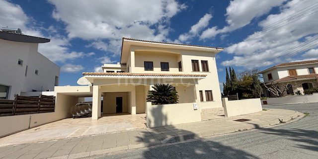 Villa for sale in Larnaca