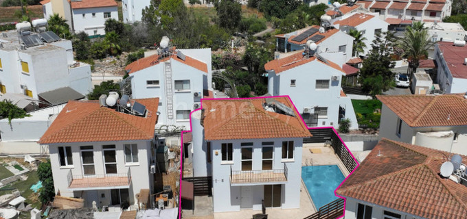 Villa for sale in Pernera