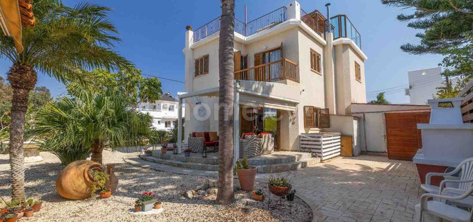 House for sale in Pernera