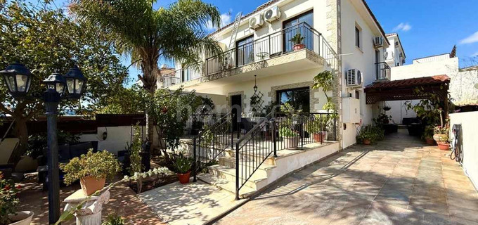 Hus till salu i Larnaca