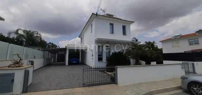 Villa in Nicosia zu verkaufen