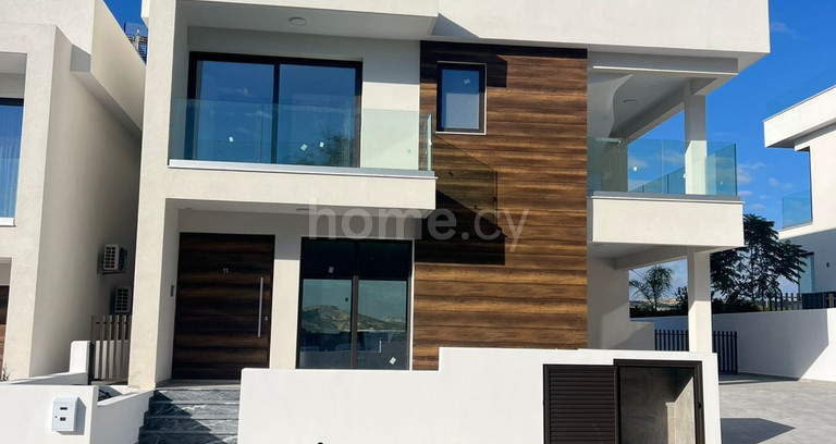 Semi-detached house for sale in Larnaca