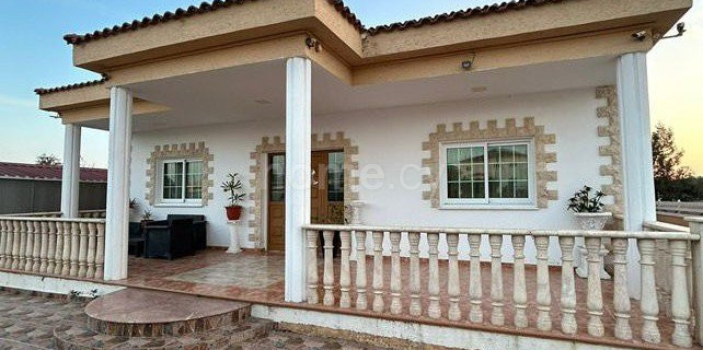 Villa in Larnaca zu verkaufen