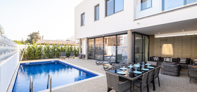 Villa a la venta en Pernera