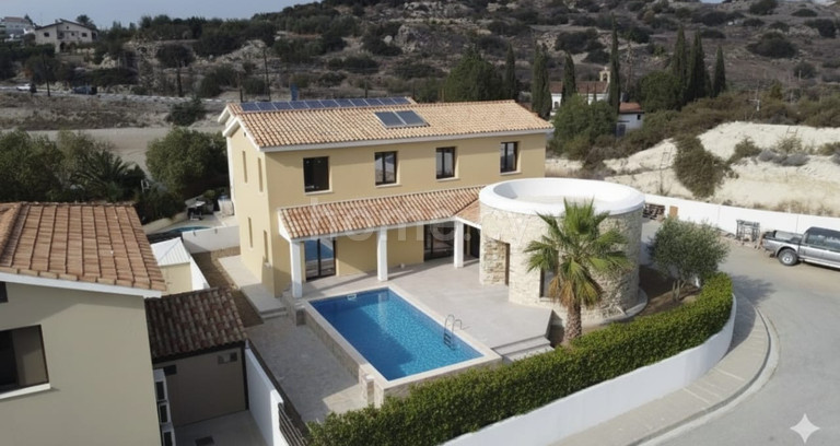 Villa for sale in Larnaca