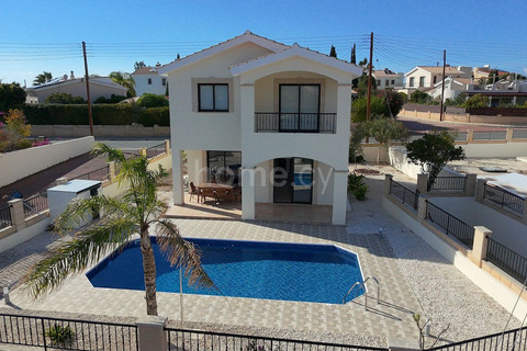 Villa to rent in Paphos