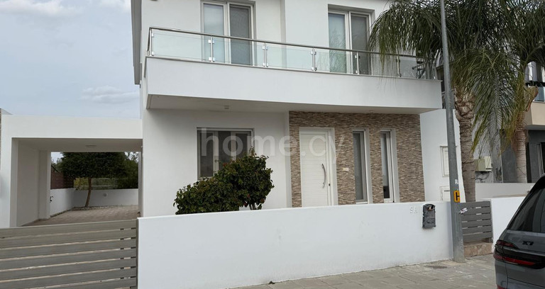 Villa to rent in Larnaca