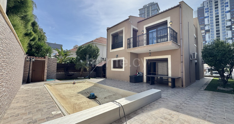 Villa to rent in Limassol