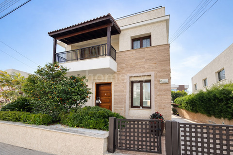 Townhouse to rent in Limassol