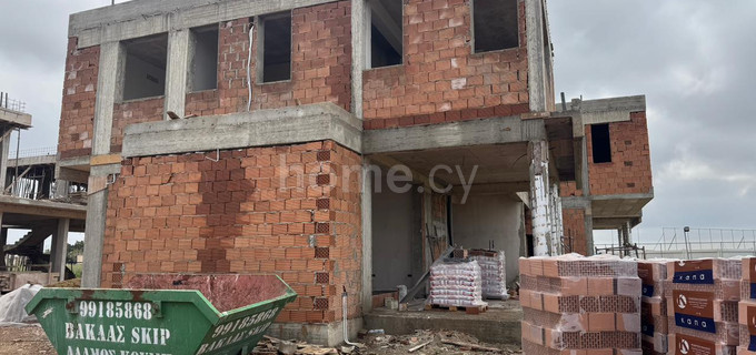 Villa a la venta en Deryneia
