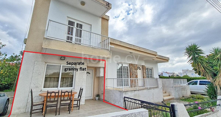Villa for sale in Deryneia