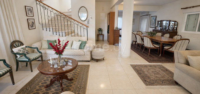 Villa in Nicosia zu verkaufen