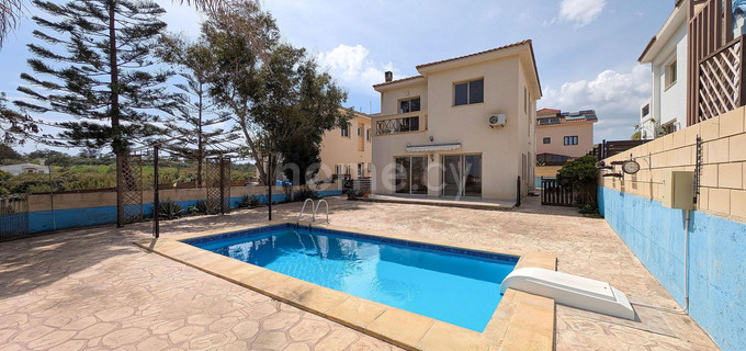 Villa in Larnaca zu verkaufen