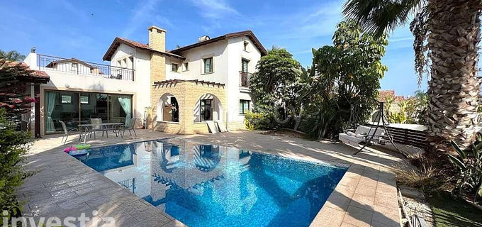 Villa in Pernera zu verkaufen