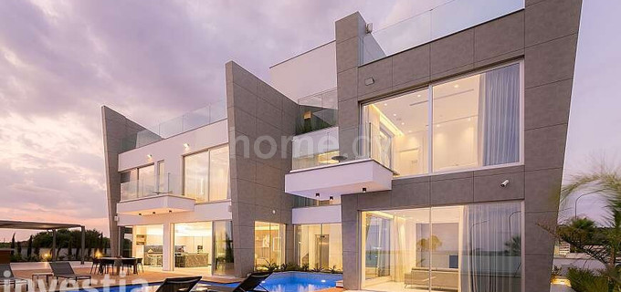 Villa in Ayia Napa zu verkaufen