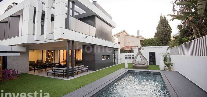 Villa for sale in Larnaca