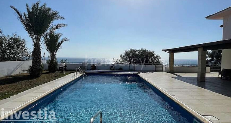 Villa for sale in Larnaca